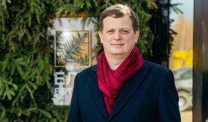 «Рублевка или СНТ?»: интервью с девелопером Максимом Серяковым, который нашел золотую середину